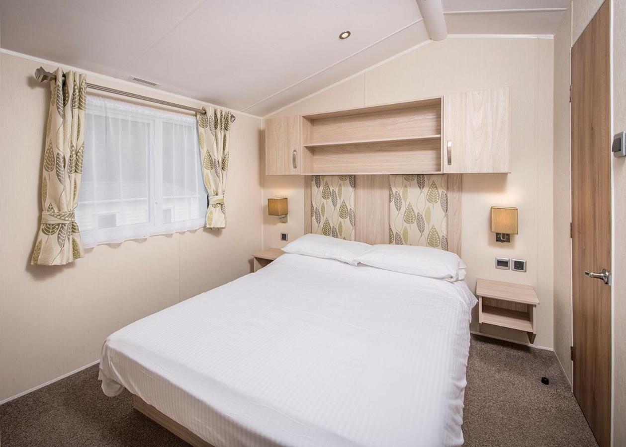 Sandaway Beach Holiday Park Combe Martin Extérieur photo