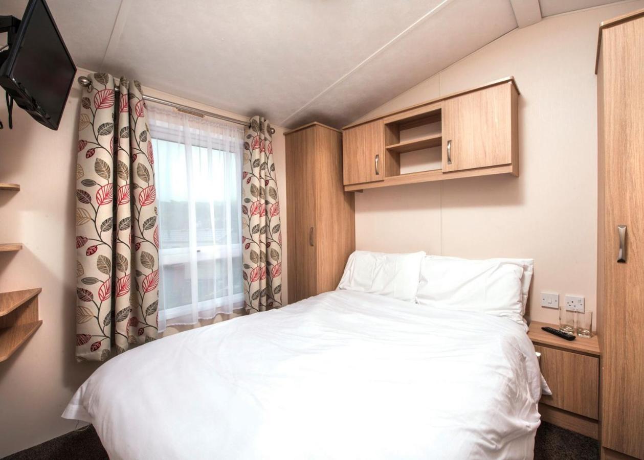 Sandaway Beach Holiday Park Combe Martin Extérieur photo